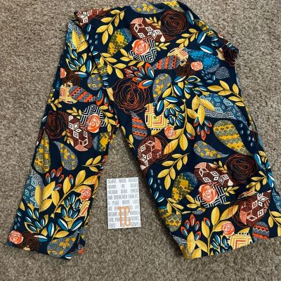 Lularoe Leggings Tall & Curvy Tc Dark Blue Background Wildflowers